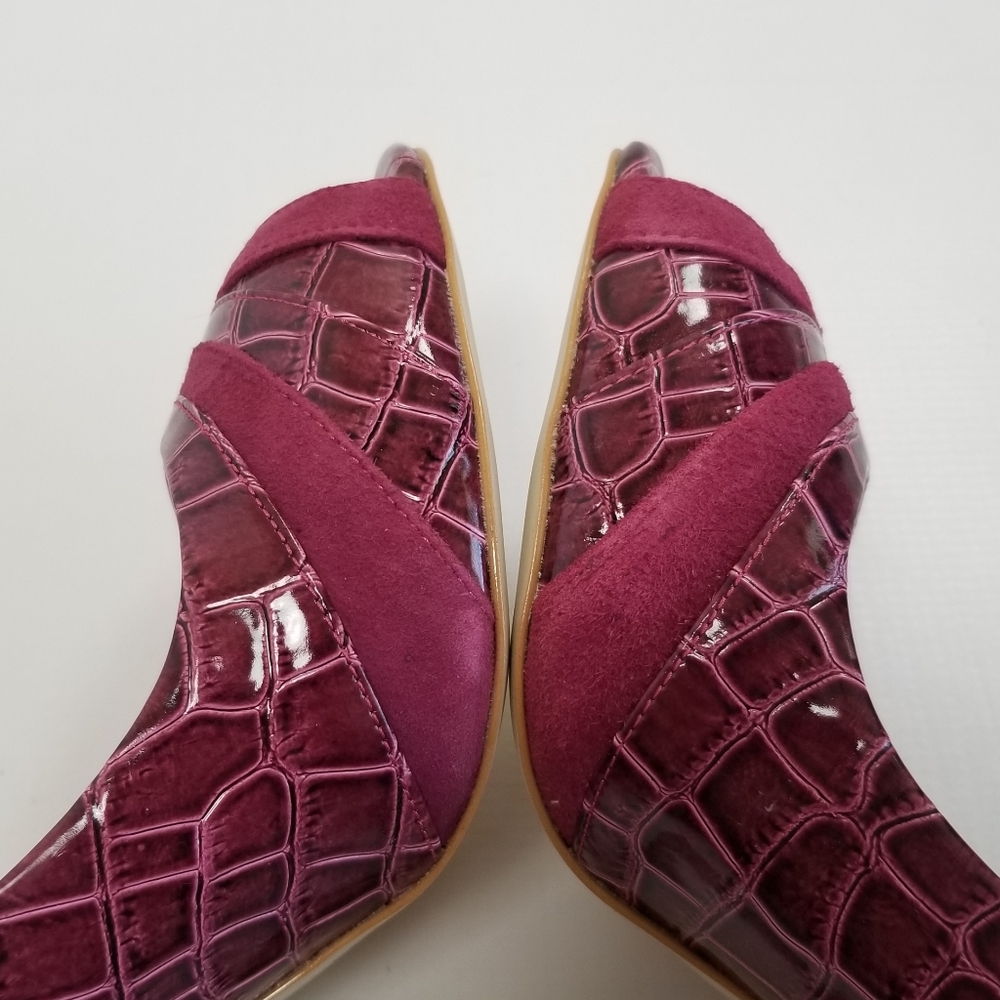 WHBM Maddox Croc Embossed Peep Toe Pumps Heels 9.5 - Picture 7 of 10